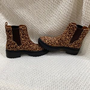 Leopard Print Chelsea Boots